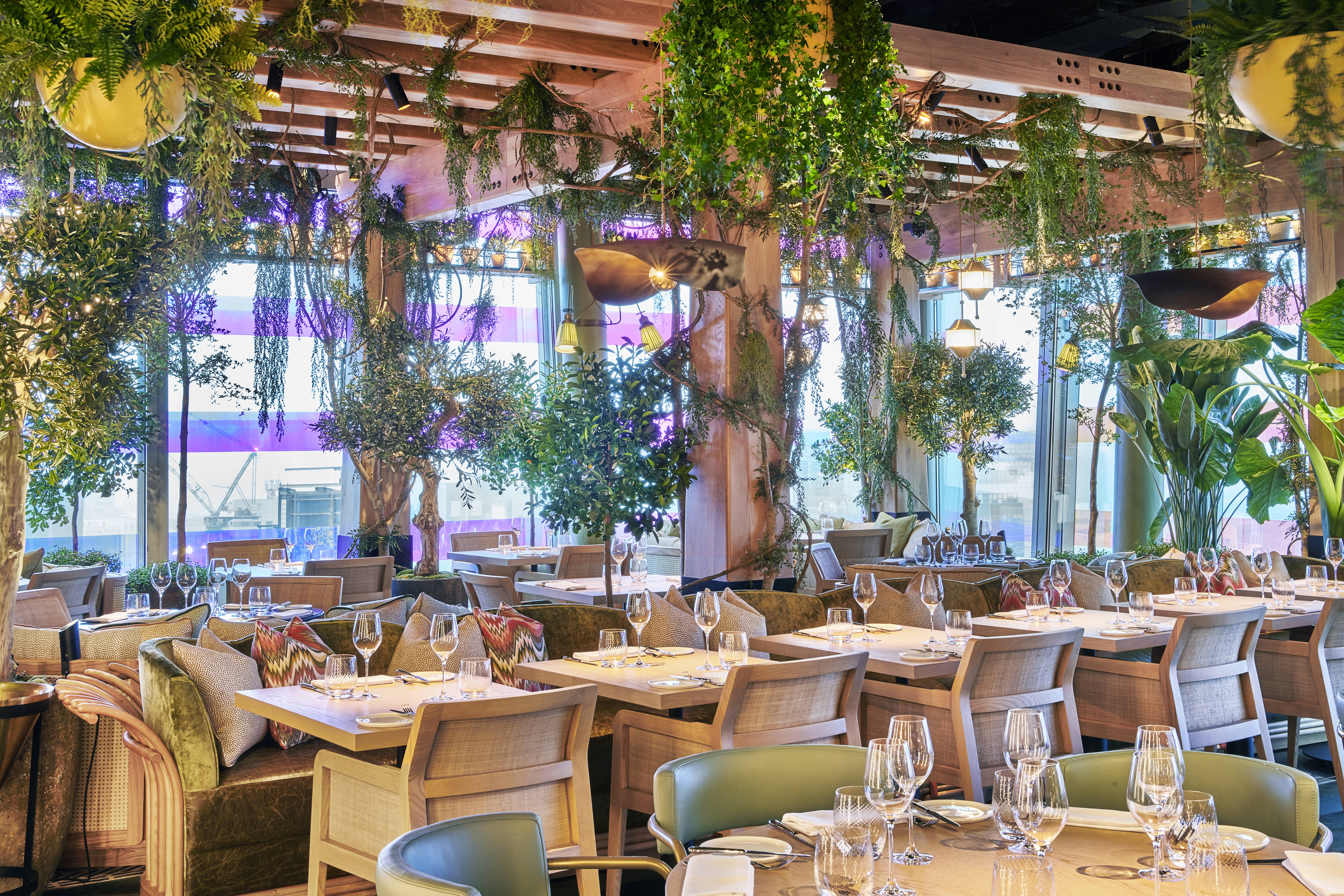14 on sale hills restaurant